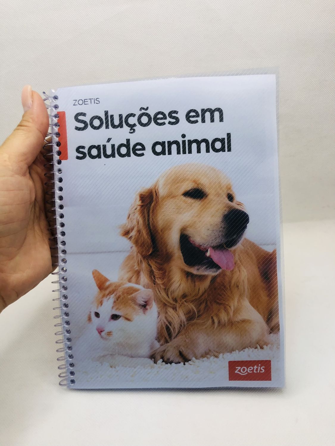 Apostila A4 impressa em cores com acabamento em espiral e capa cristal, produzida pela Andreia Gráfica no Rio de Janeiro